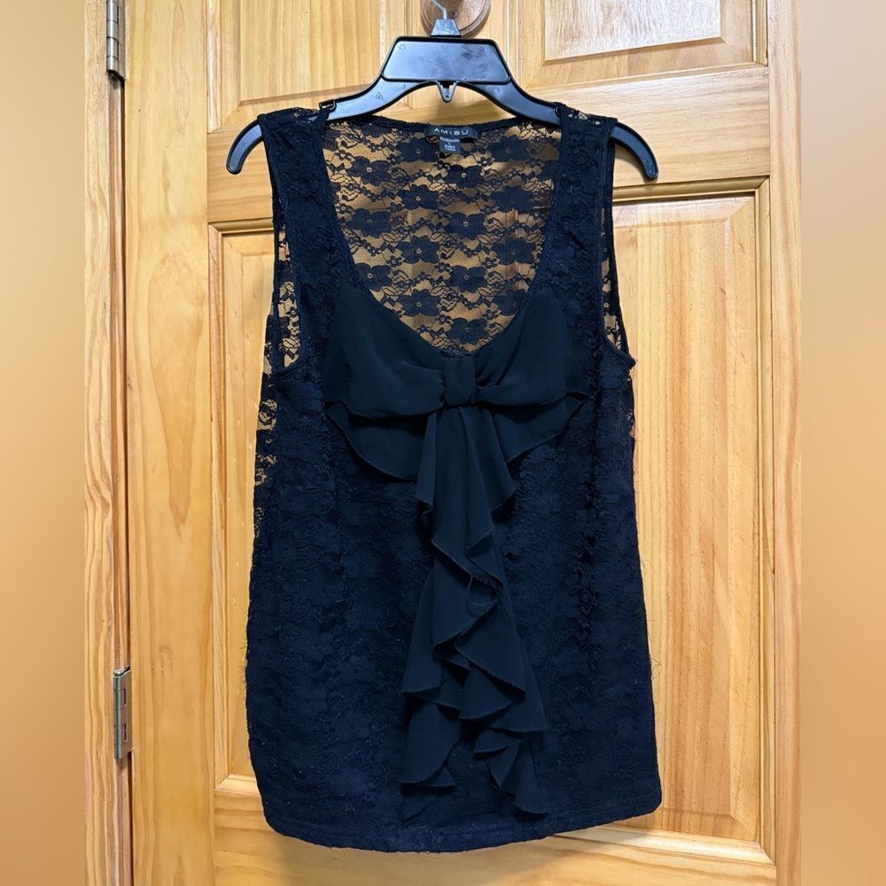 Amisu size L Black Lace Sleeveless Top with Bow